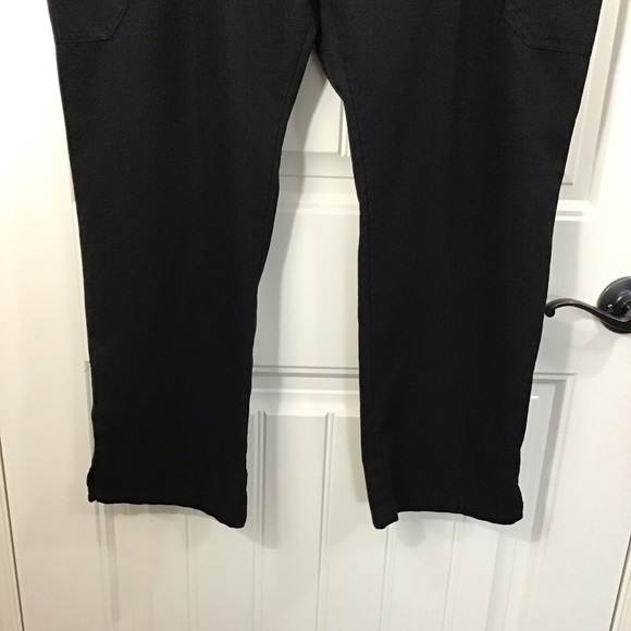 FIGS Yola Skinny Scrub Pants in Black Size XLarge Petite. - Picture 4 of 11